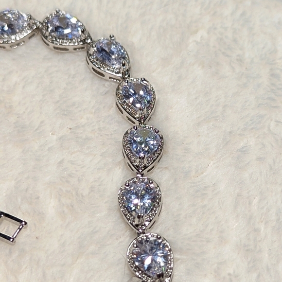 Y2K Cubic Zirconia Rhodium Plating Pear Shaped Stone Tennis Bracelet - Picture 10 of 12